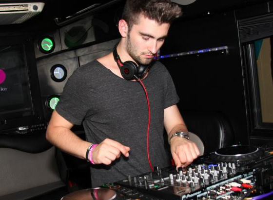 Dyro_REVEALED_bus_party_3_(cropped)