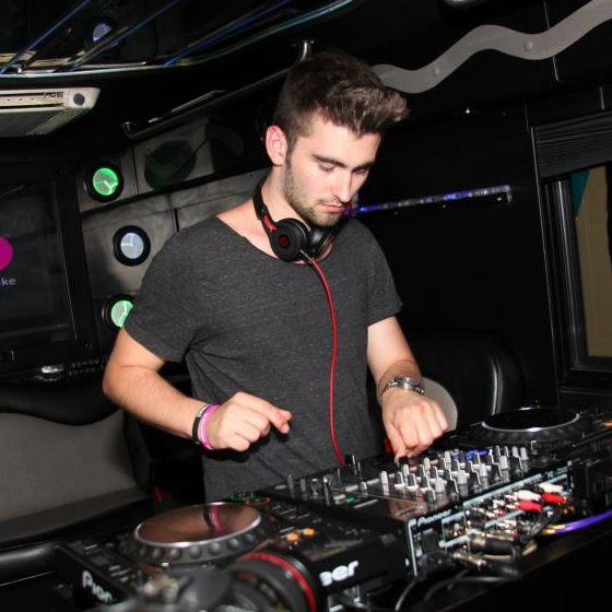 Dyro_REVEALED_bus_party_3_(cropped)